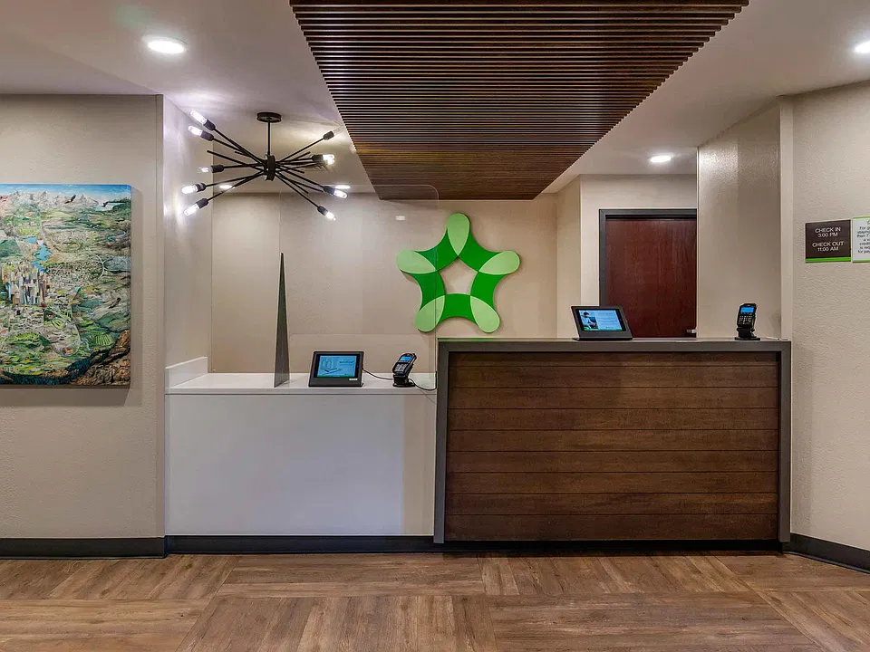 Lobby and Guest Check-in