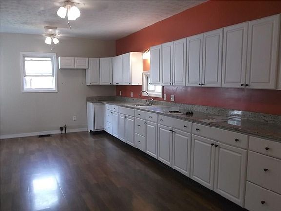 4th image of 120 Lincoln Pl