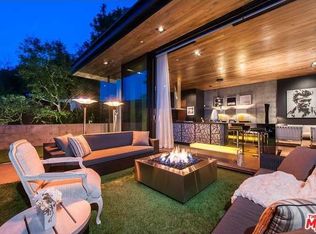 10062 Westwanda Dr, Beverly Hills, CA 90210