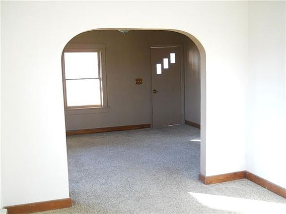 3rd image of 200 Riverview Ave