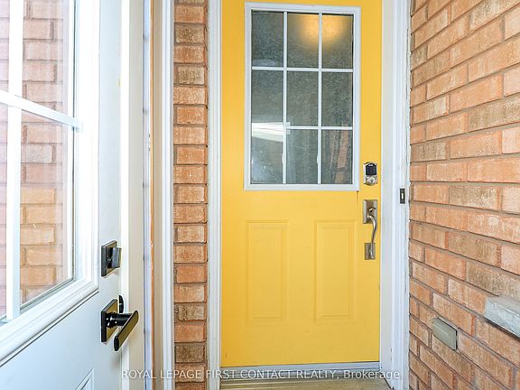 5th image of 34 Ridwell St