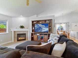 744 Lincoln Rd, Grants Pass, OR 97526