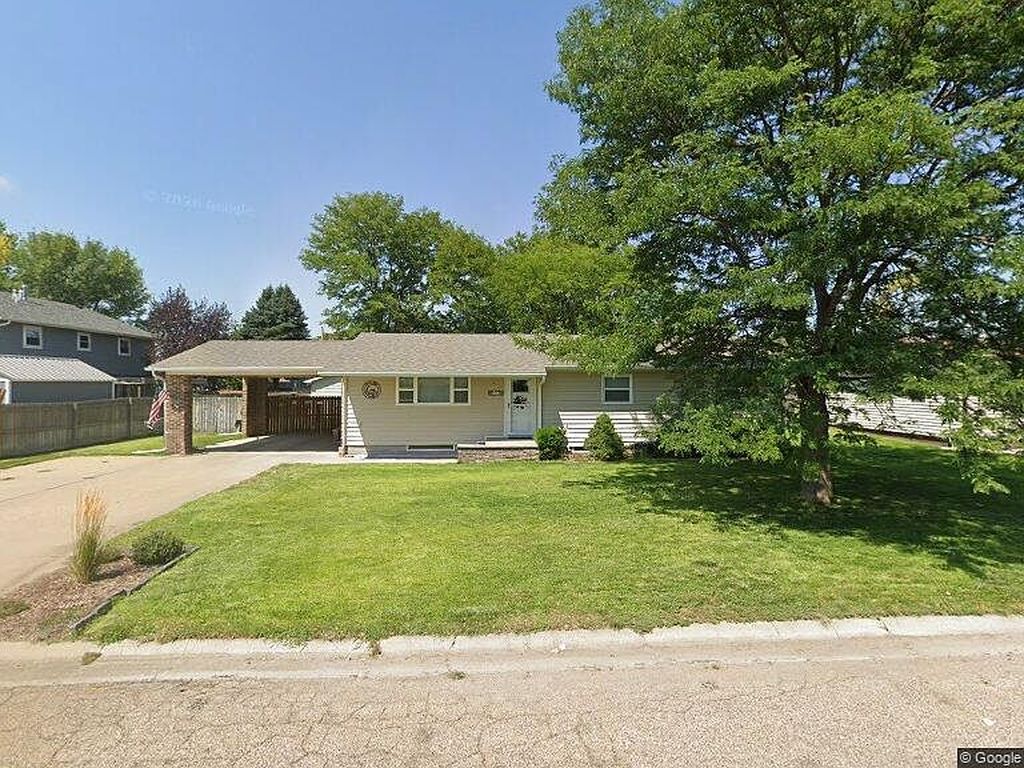 731 N 13th St - Property Image