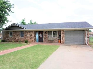 1304 Pecan St, Perry, OK 73077