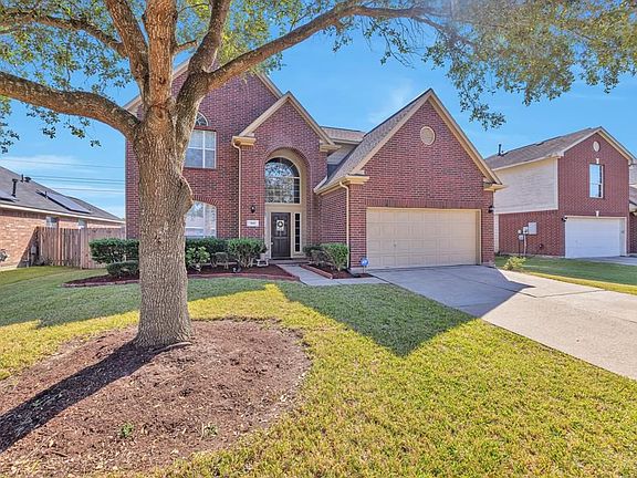 2nd image of 3811 E Magnolia Dale Dr