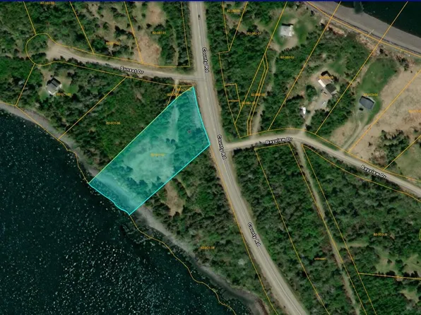 214 County Road, Eastport, ME 04631