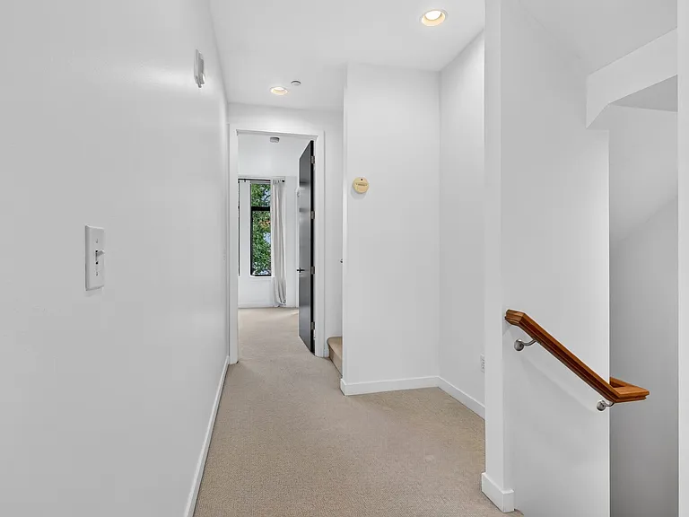 1690 NW Riverscape St — Photo 21