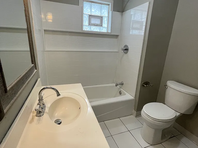 415 Colvin Ave — Photo 7