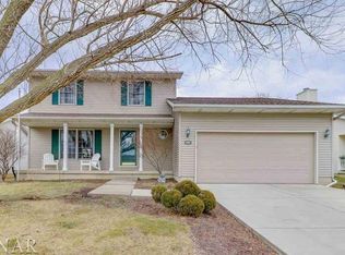 2805 Binghamton Ln, Bloomington, IL 61705