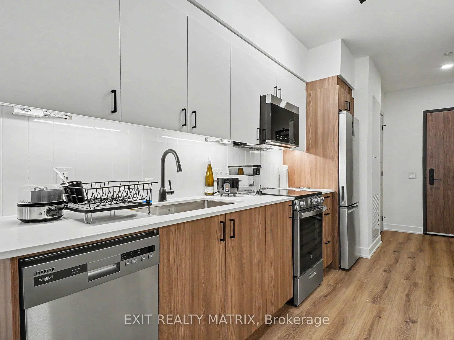 Studio, $1,999 — Photo 4
