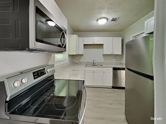 3rd image of 10122 Allen Dr SW