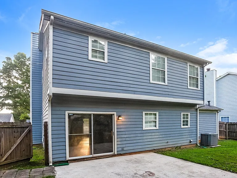 10415 Battle Ct — Photo 17