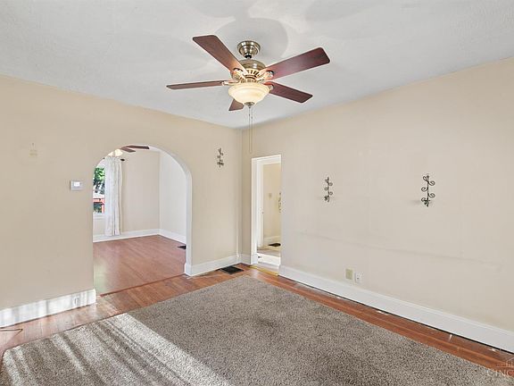 3rd image of 3939 Davis Ave