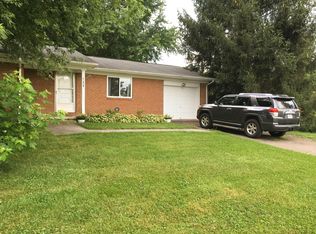 2100 Meadowbrook Dr #B, Blacksburg, VA 24060