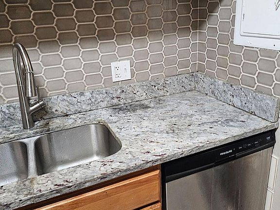 3rd image of 281 Shorewood Dr #21GA