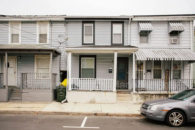 519 Linden Ave photo 1