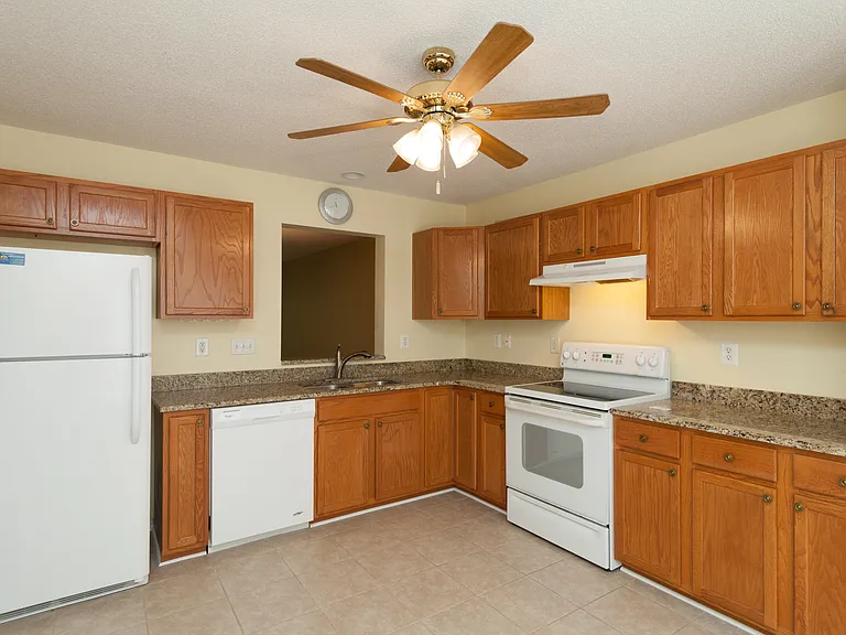 230 Blackbird Ct — Photo 6