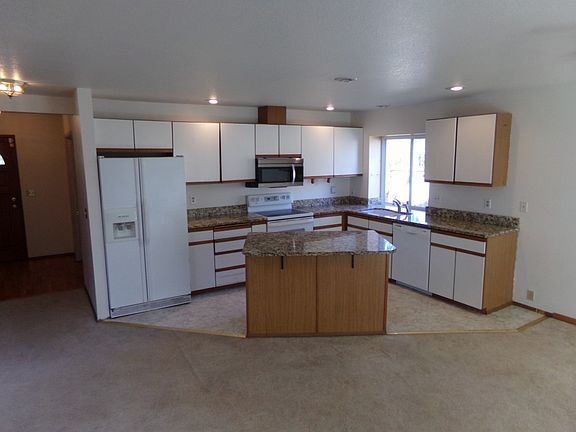 5th image of 16029 E Shore Dr
