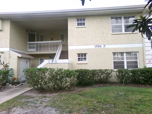 1550 SE Royal Green Cir #P203 Photo 1