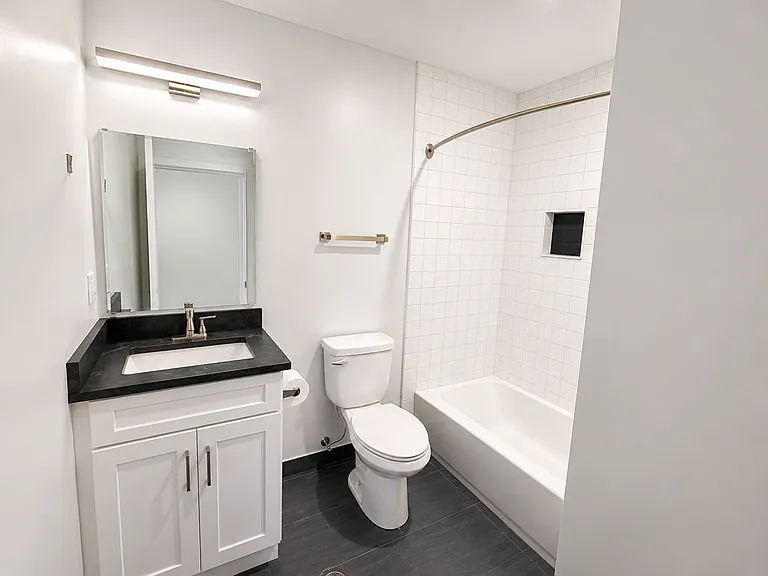 139 Troup St #6 — Photo 3