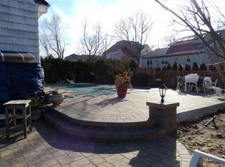 268 Mayfair Dr N, Brooklyn, NY