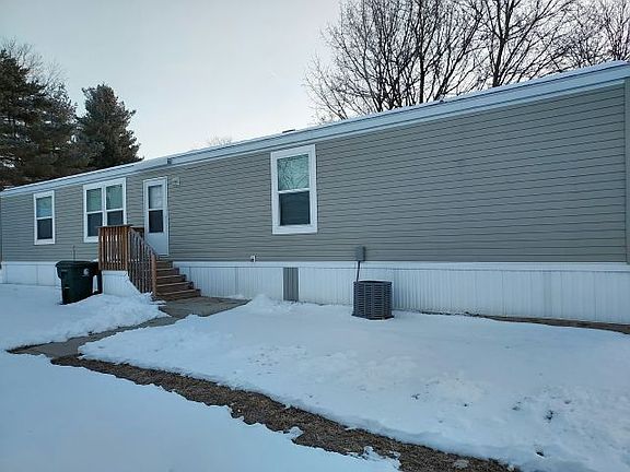 5th image of 13 Rustic Pkwy #137
