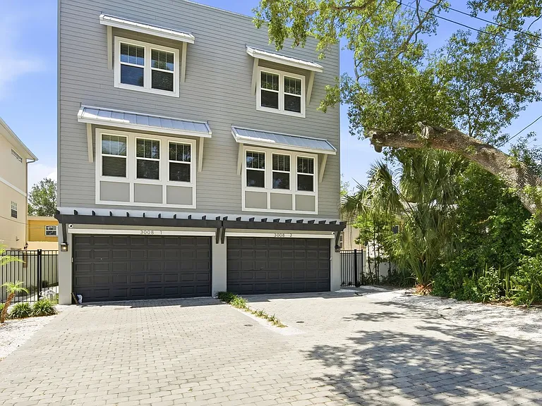 3008 W Julia St #2 — Photo 2