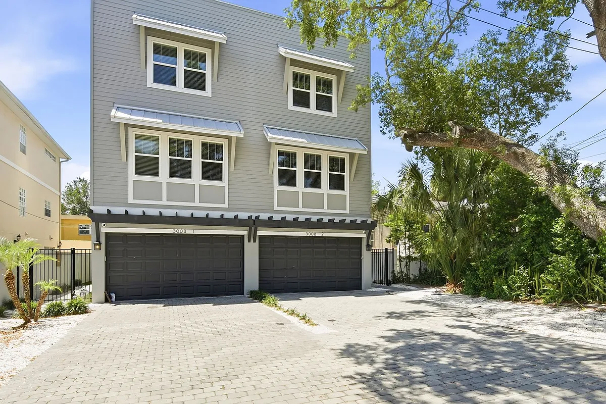 Building Photo - 3008 W Julia St #2