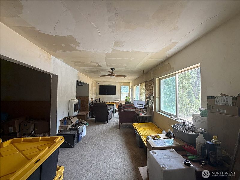 4th image of 154 W Cougar Creek Road
