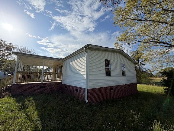 3rd image of 306 Brooks Rd