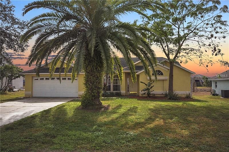 1st image of 220 Sunset Ct