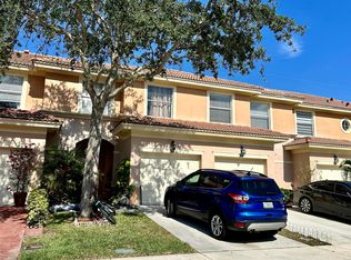 317 River Bluff Ln, Royal Palm Beach, FL 33411