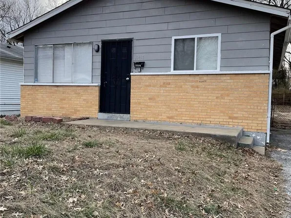 10417 Count Dr, Saint Louis, MO 63136