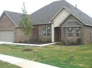2423 W McKinley Blvd, Rogers, AR 72758