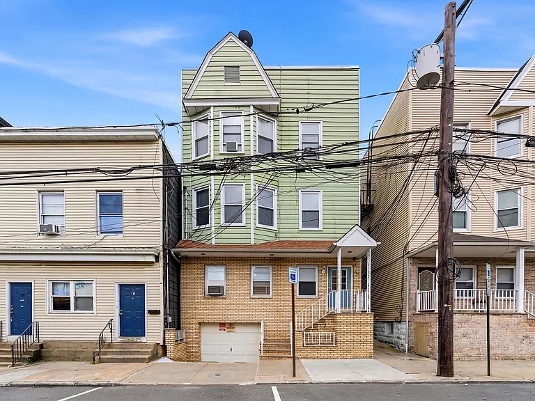 48 E 19th St #3 — Photo 3