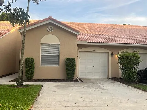 2480 S Coral Trace Cir Photo 1