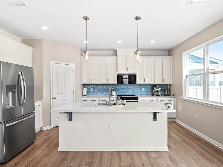 213 Providence Creek Dr — Photo 12