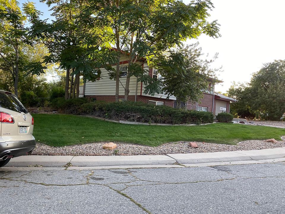 2nd image of 11561 Downing St