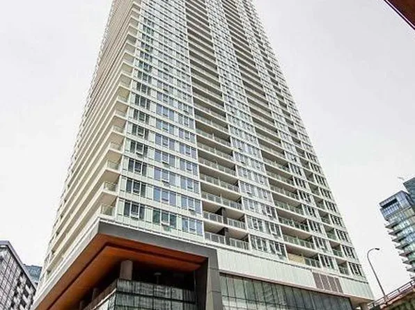 19 Bathurst St, Toronto, ON
