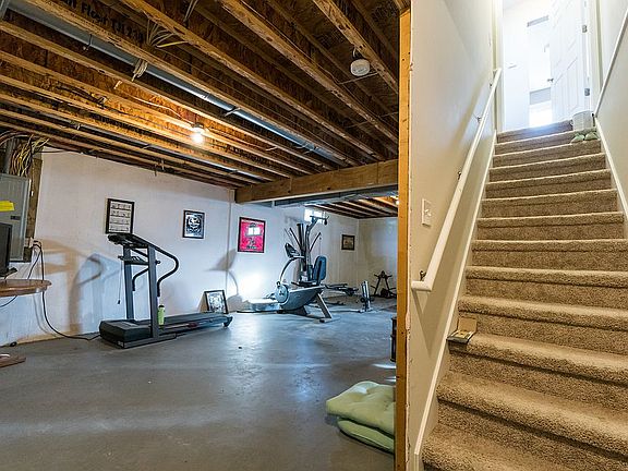 3rd image of 10763 Pointe West Blvd