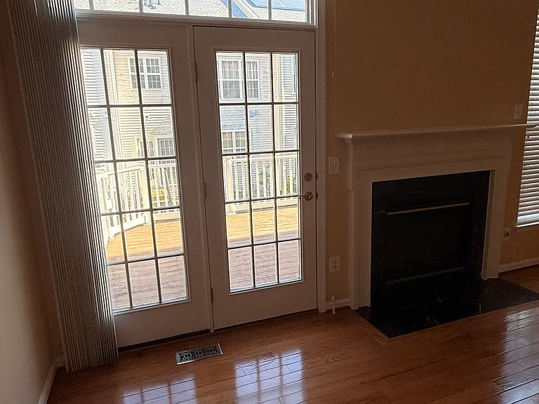 10404 Damascus Park Ln — Photo 15