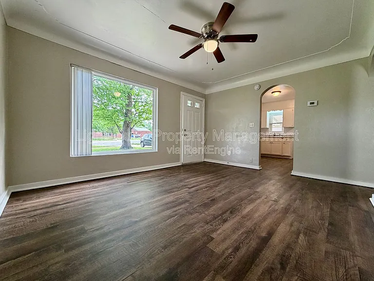 2449 Hillside Dr NW — Photo 5
