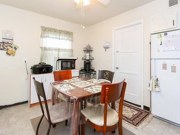 5th image of 14501 Albrus Ave