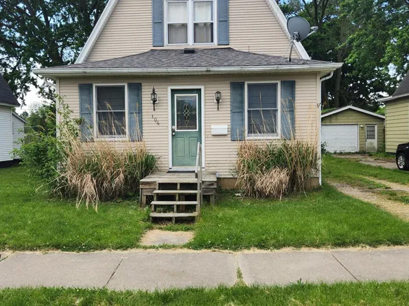 104 E Railroad St, Dowagiac, MI 49047