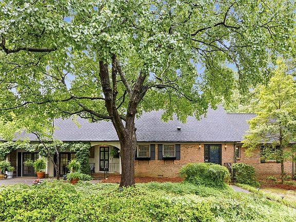 4th image of 3110 Robinwood Rd