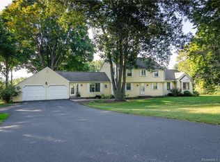 7 Washington Ridge Rd, East Granby, CT 06026