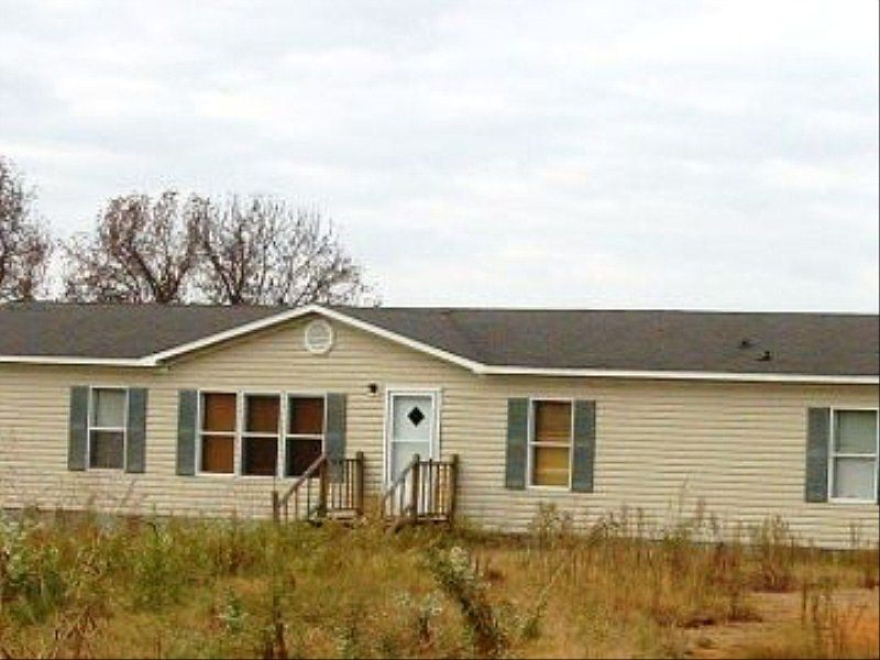 http://www.propertyboss.net/CustomerImages/DFF001_92991/media/Properties/18745%20US%20Hwy%2027/zsmal