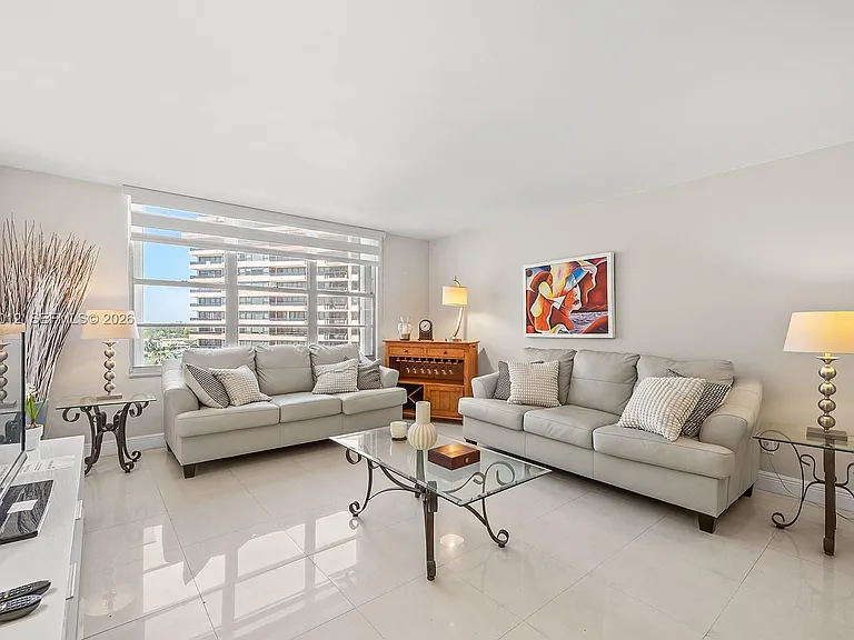 5161 Collins Ave #910 — Photo 5