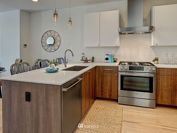 4th image of 8342 B Mary Avenue NW
