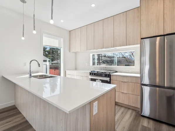 10427 70 Ave Edmonton